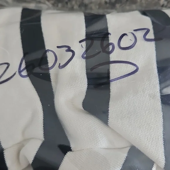 FRAME Navy & White Stripe Lounge Shorts Women’s Medium NWT Drawstring - Picture 9 of 9